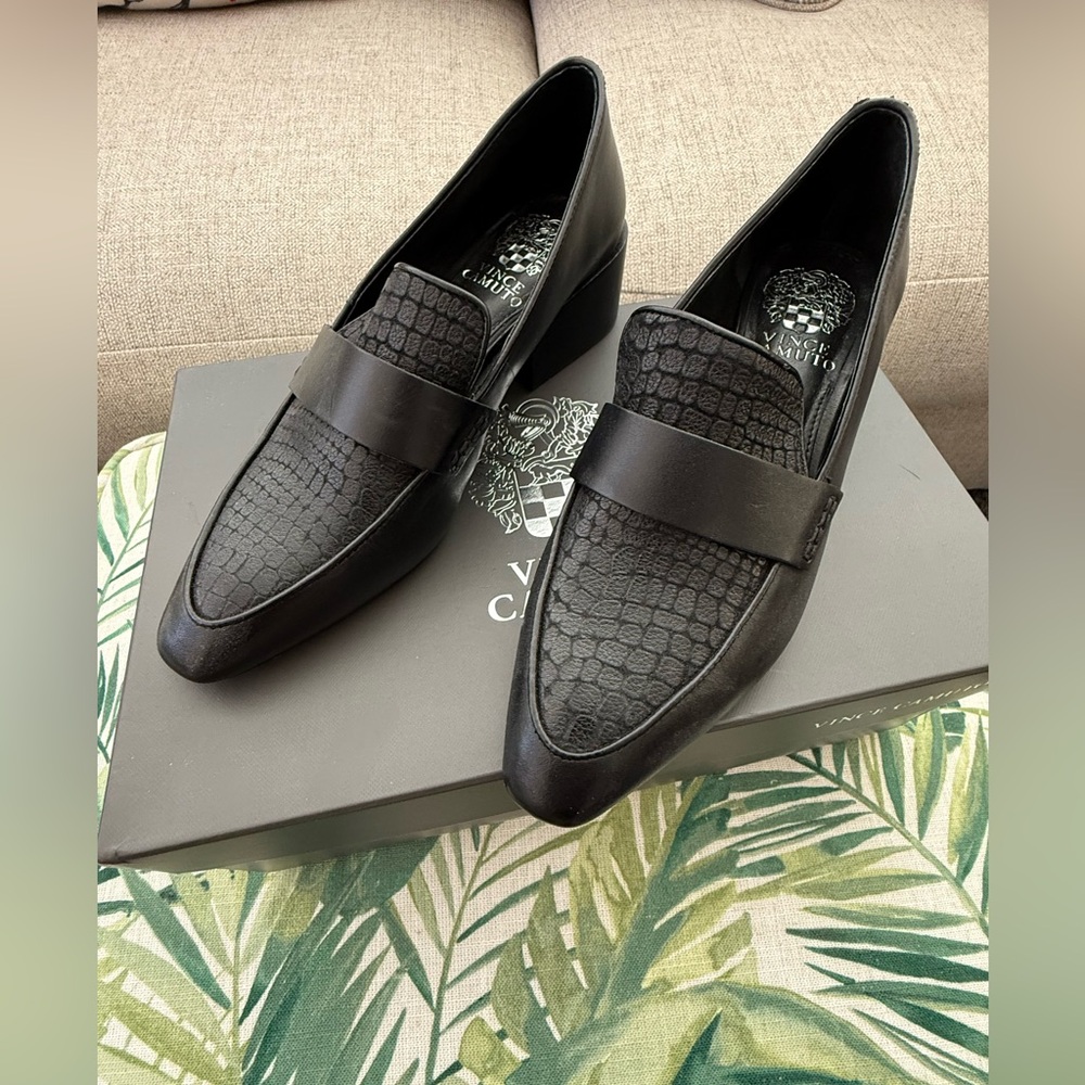 Vince Camuto Black Croc-Embossed Women’s Loafers